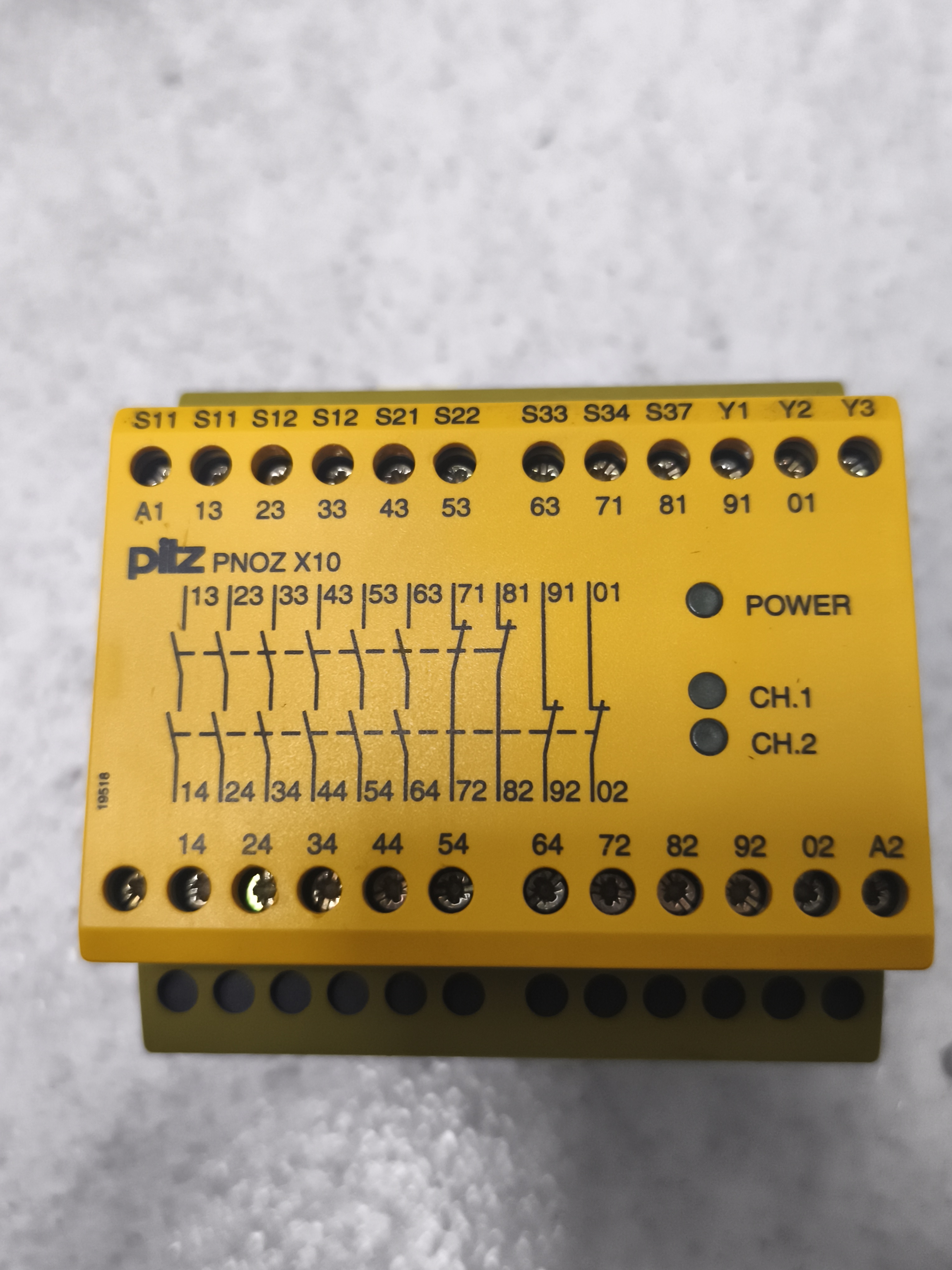 Relay di sicurezza PILZ